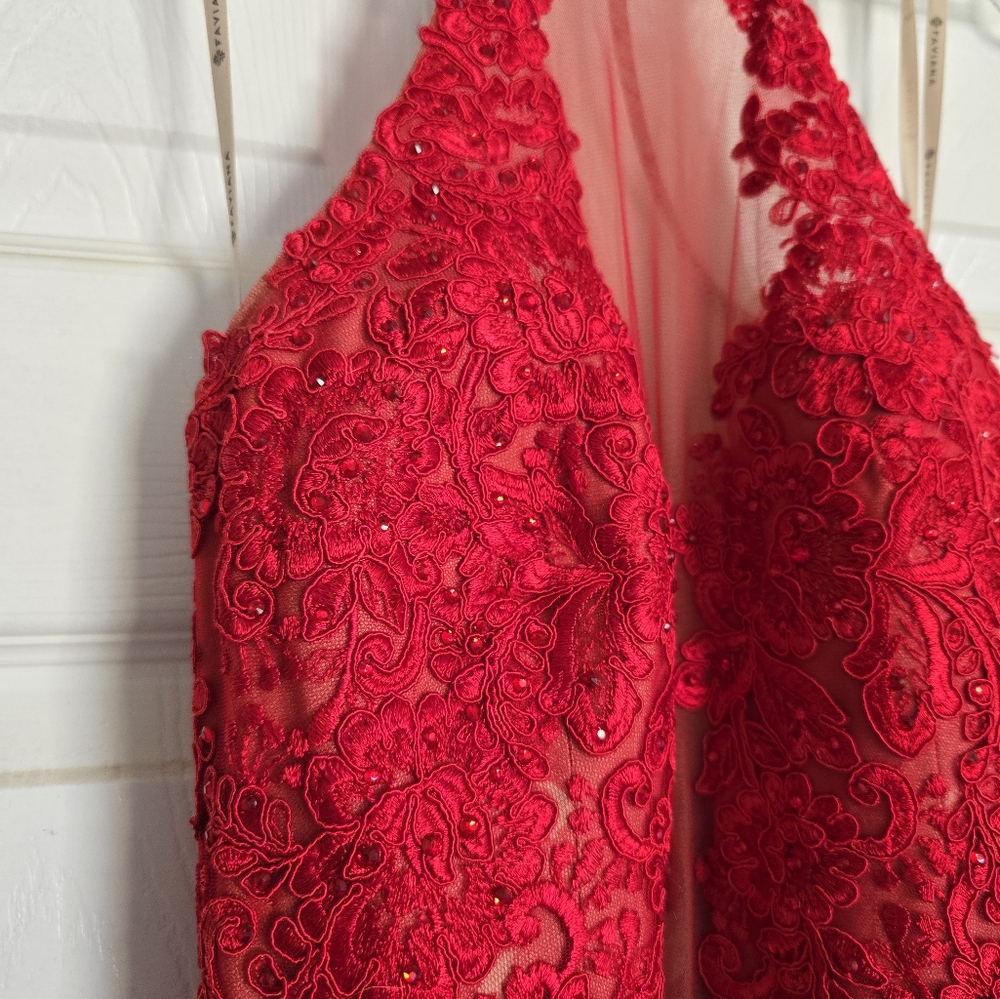 Elegant Red Lace Open Back Prom Dress